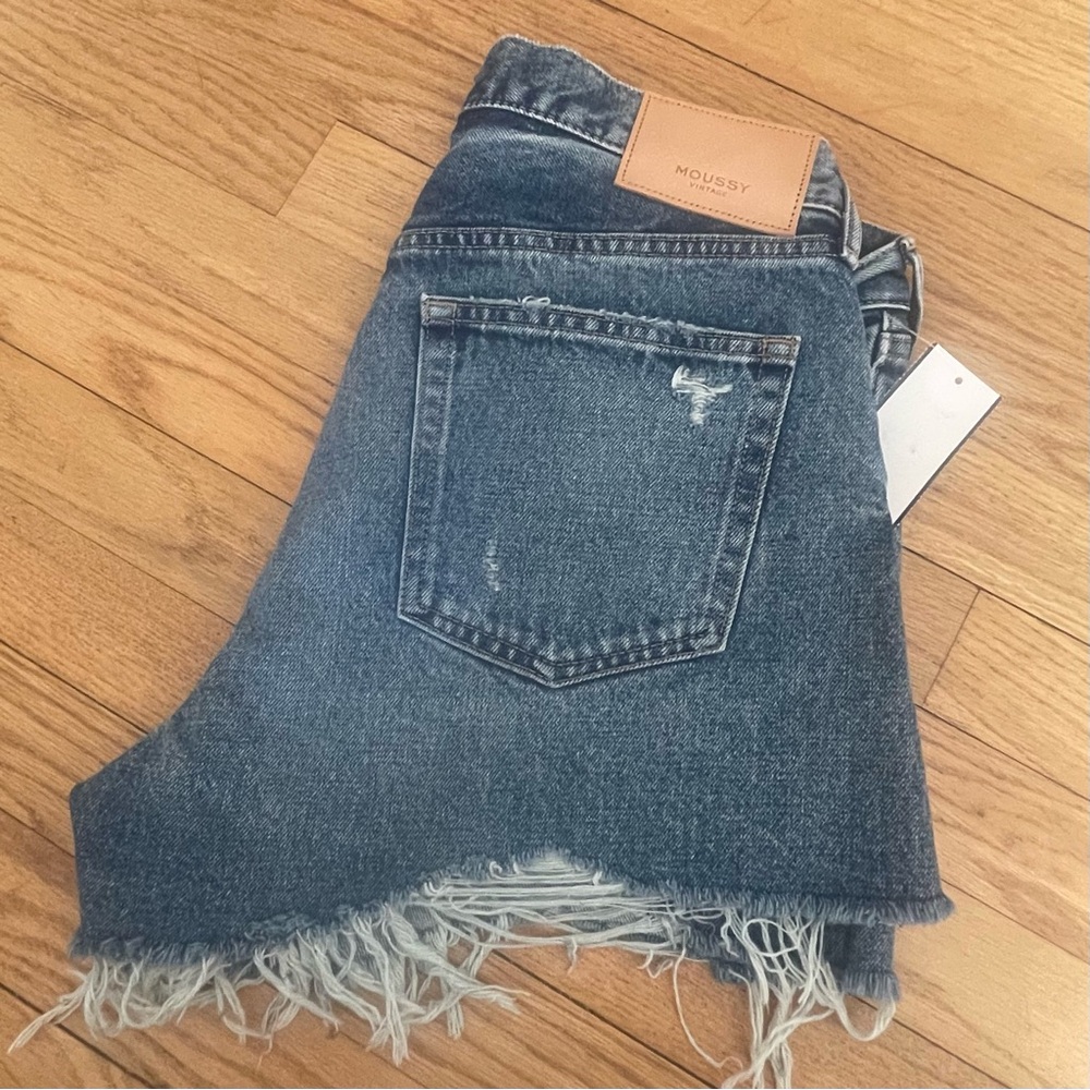 ⚡️NWT⚡️Moussy denim shorts size 29 - Picture 2 of 5